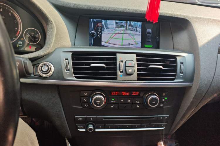 Used BMW X3 2011 xDrive28i Luxury Model Audio And AC Panel