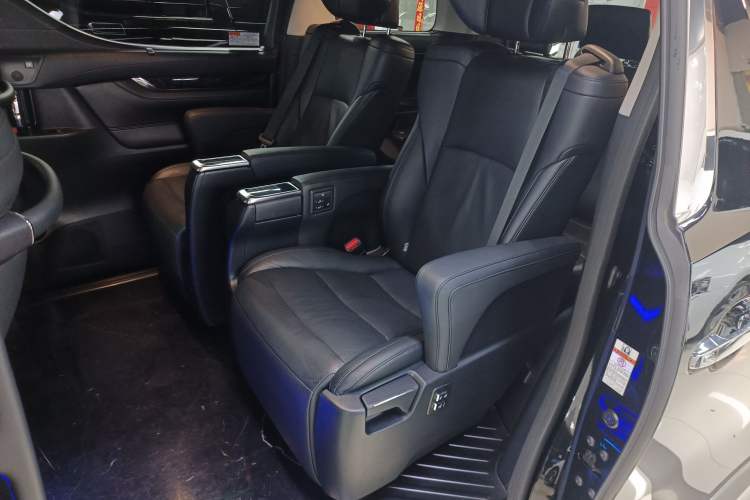 Used Toyota Vellfire 2019 Dual-Engine 2.5L HV Luxury Edition Left Rear Seat