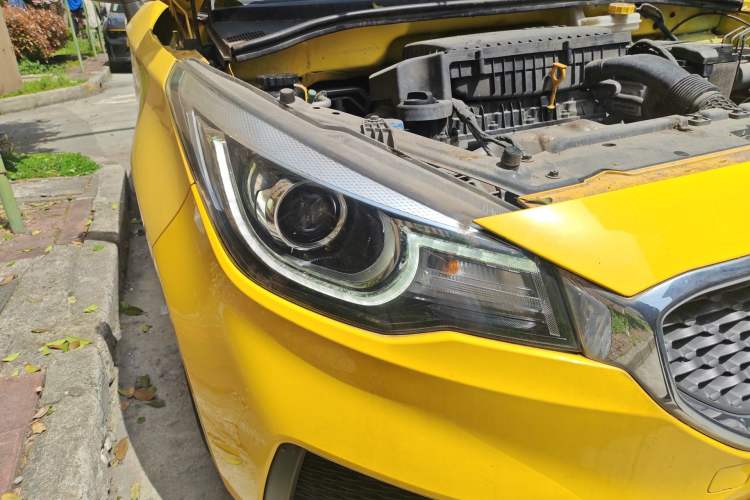 Used MG 3 2017 1.5L Automatic Smart Connect Luxury Edition Right Front Headlight