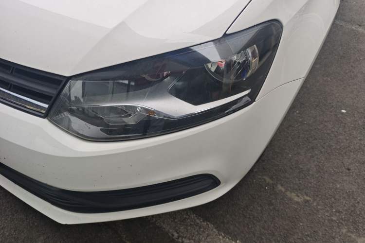 Used Volkswagen Polo 2016 1.4L Manual Fashion Model Left Front Headlight