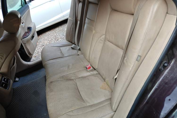 Used Toyota Crown 2010 2.5L Royal Leather Sunroof Edition Left Rear Seat