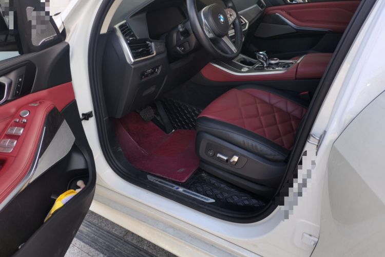 Used BMW X5 2022 xDrive 30Li Luxury M Sport Package
