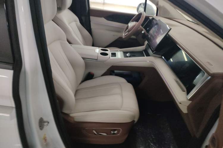 Used BYD Xia 2025 DM-i 1.5T 180km Excellence Model
