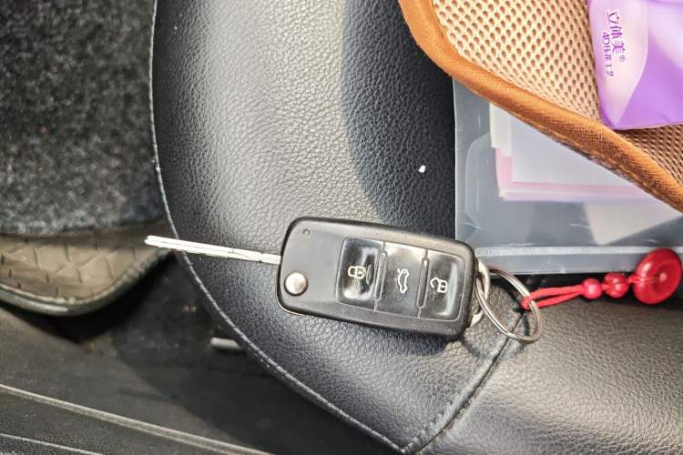 Used Volkswagen Santana 2013 1.6L Manual Comfort Edition
