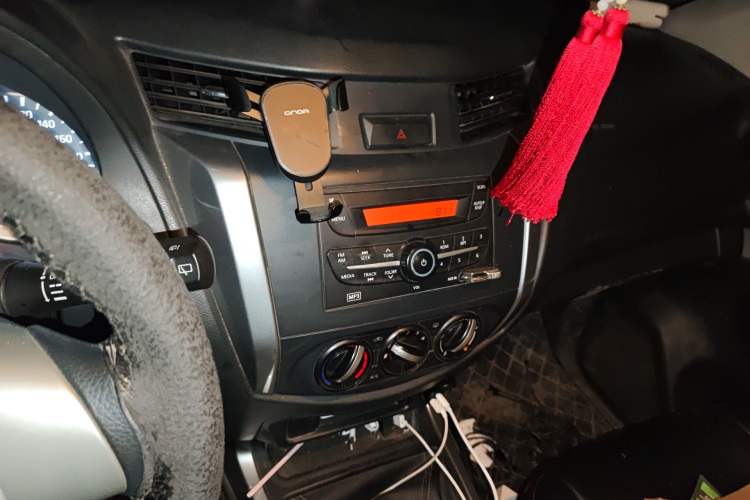 Used Nissan Terra 2018 2.5L Manual Two-Wheel Drive Elite Edition Audio And AC Panel