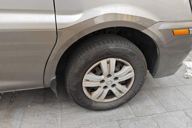 Used FORTHING Lingzhi 2015 M5 Q7 2.0L 7-seat Long-Wheelbase Comfort Model