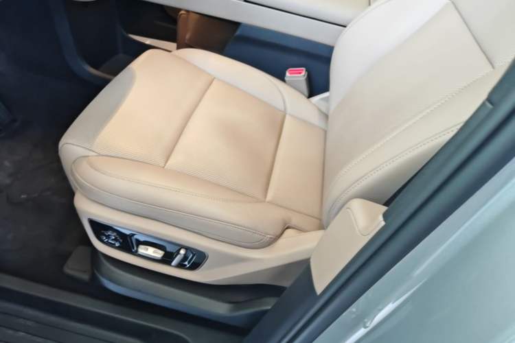 Used Li Auto MEGA 2025 Home Family Special Edition Left Front Seat