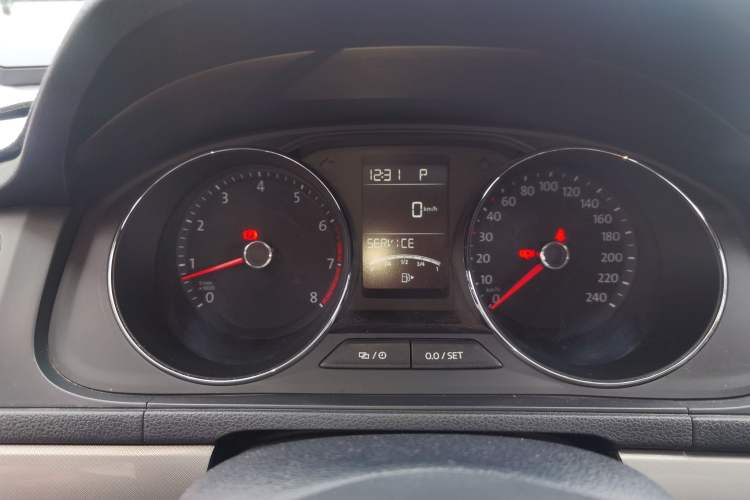 Used Volkswagen Lavida 2017 1.6L Automatic Comfort Edition Instrument Cluster