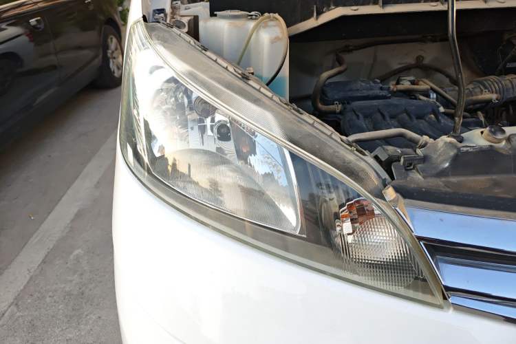 Used Nissan NV200 2016 Revised Version 1.6L CVT Luxury Edition