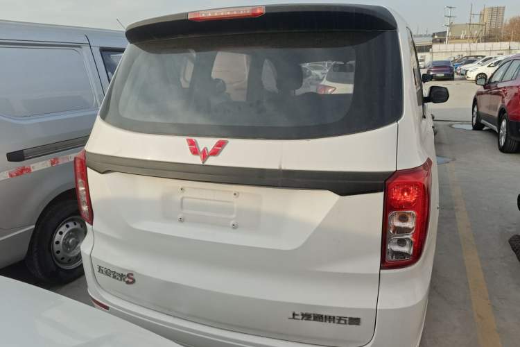 Used Wuling Hongguang 2021 1.5L S Base Version LAR
