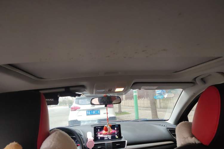 Used Mazda Mazda 3 Axela 2016 Sedan 1.5L Automatic Luxury Model