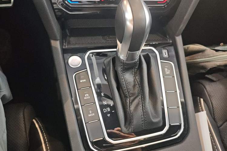 Used Volkswagen Magotan GTE Plug-in Hybrid 2022 GTE Luxury Model Gear Lever