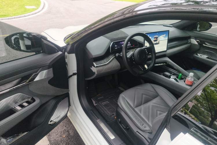 Used Zeekr 001 2023 WE Edition 100 kWh
