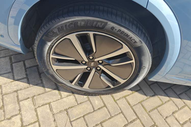 Used Li Auto L7 2024 Pro Model Exterior 4