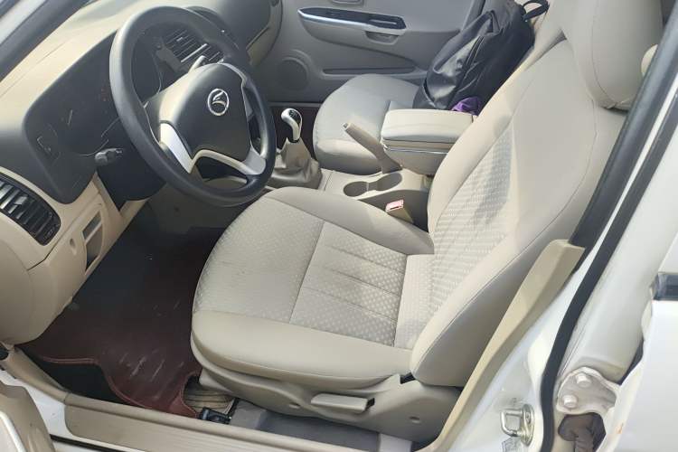 Used Soueast V3 Lingyue 2014 1.5L Manual Smart Edition
