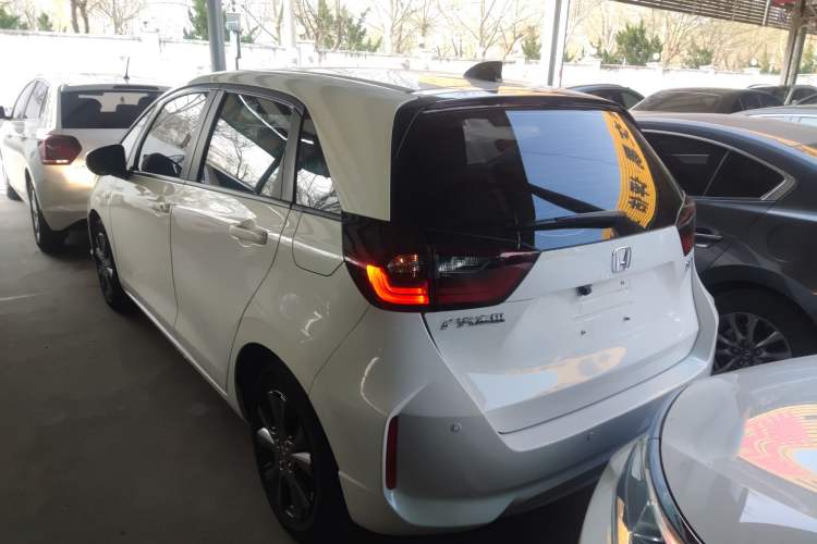 Used Honda Fit 2022 1.5L CVT Trendy Sunroof Edition Rear Left 45 Deg