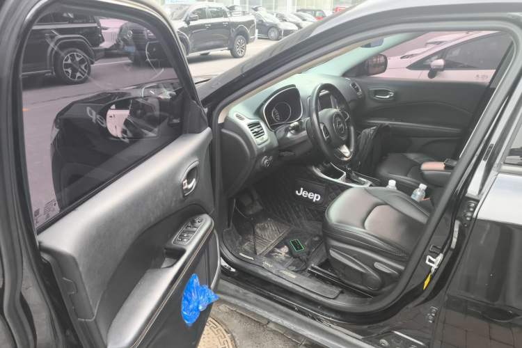 Used Jeep Compass 2017 200T Automatic Family Edition Driver Seat