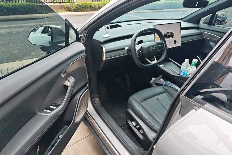 Used ONVO L60 2024 60 kWh Rear-Drive Version