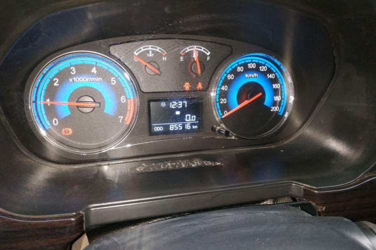 Used Dongfeng Fengon 370 2016 1.5L Manual Luxury 7-Seater
