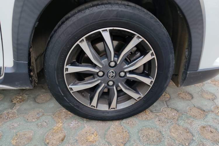 Used Toyota YARiS L Zhi Xuan 2020 X-Trail X 1.5L CVT Luxury Edition Right Front Wheel Hub