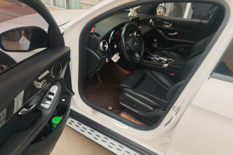 Used Mercedes-Benz GLC Coupe 2018 GLC 260 4MATIC Coupe SUV