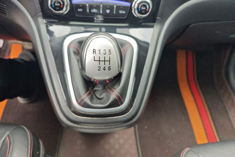 Used Haval H6 2016 Upgraded Model 1.5T Manual Two-Wheel Drive Elite Version