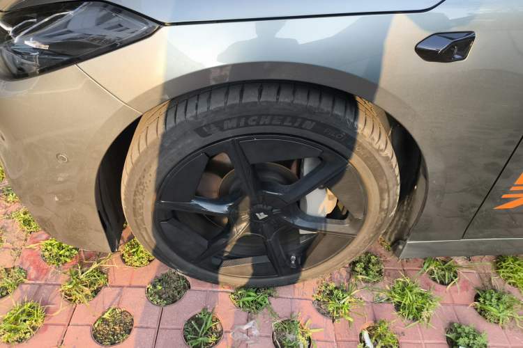 Used Hyptec GT 2024 Global Model 710 Ultra-High-Voltage LiDAR Edition
