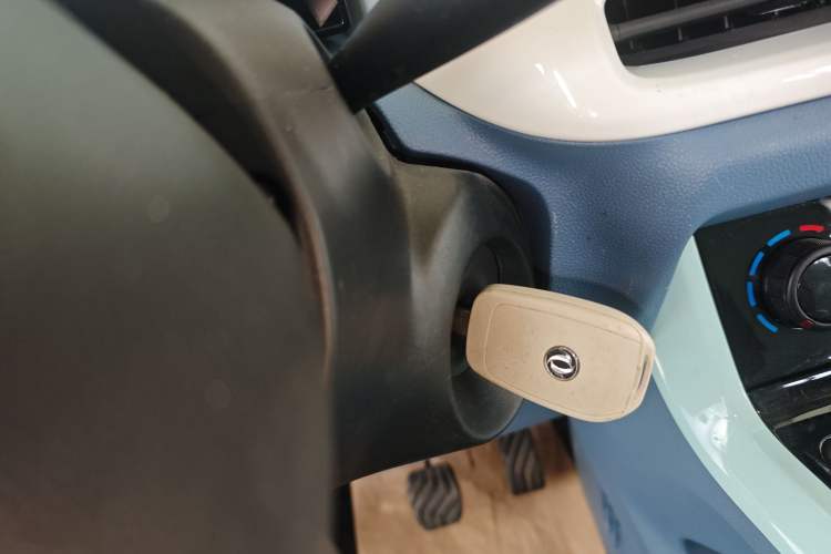 Used Dongfeng NAMMI BOX 2022 Chasing Wind Edition 351KM Standard Model
