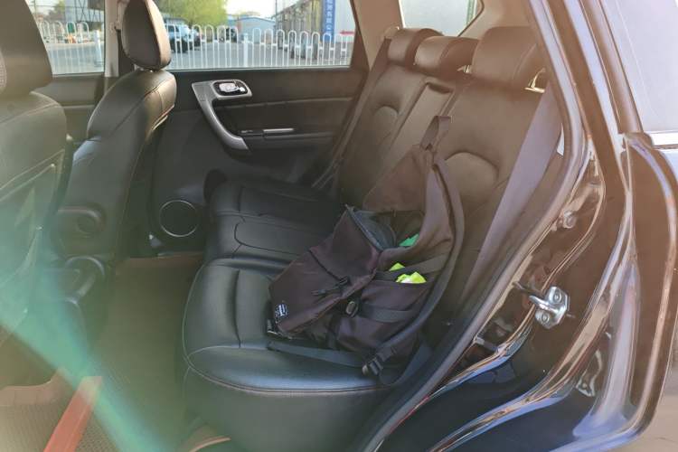 Used Haval H6 2014 Upgraded Model 2.0T Diesel Manual Two-Wheel Drive Elite Version