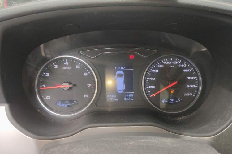 Used JAC Refine M4 2019 Business Series 2.0L Manual - China VI Standard