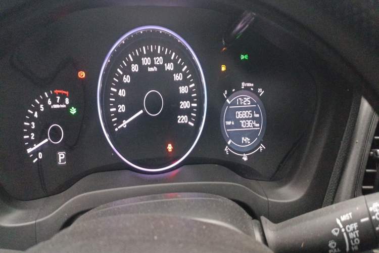 Used Honda Vezel 2022 1.5L CVT Phantom Night Pioneer Edition Odometer Close Up