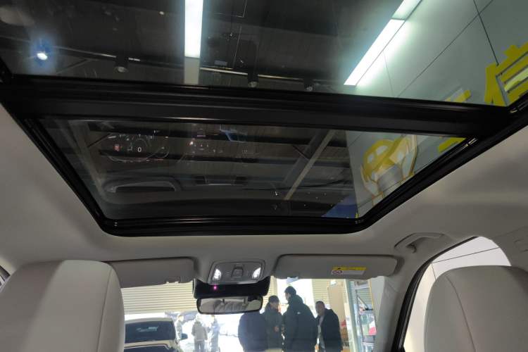 Used GAC Trumpchi GS8 2022 Dual-Engine Series 2.0TM Two-Wheel Drive Prestige Edition (7 Seats)
