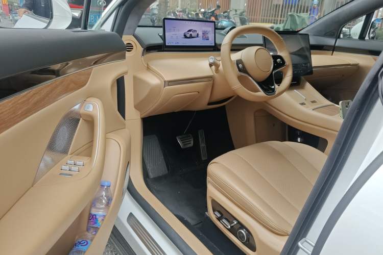 Used Hima Luxeed R7 2025 Range-Extended Version 251 km Max