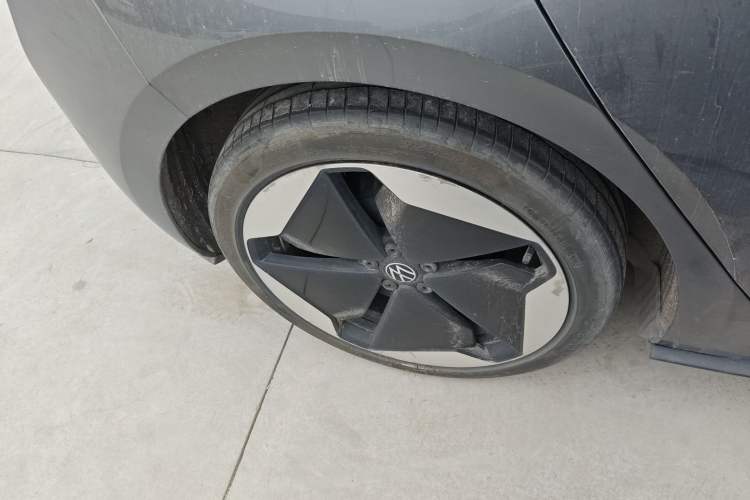 Used Volkswagen ID.3 2023 Upgraded Model Pure Intelligent Enjoyment Version Right Rear Wheel Hub