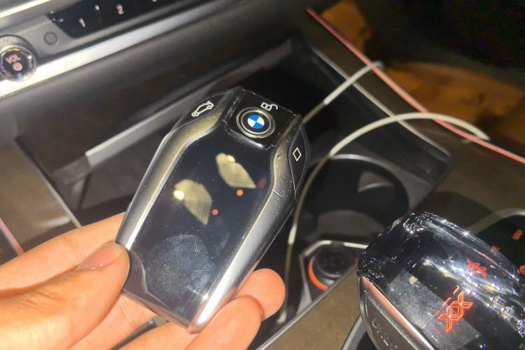 Used BMW X7 2019 xDrive40i Personalized Limited Edition Luxury Package Vehicle Key