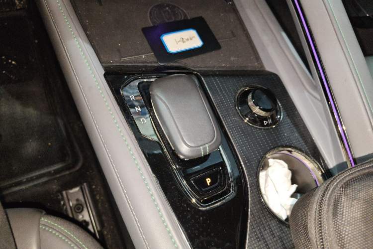 Used Zeekr 001 2021 Ultra-Long Range Dual-Motor YOU Version Gear Lever