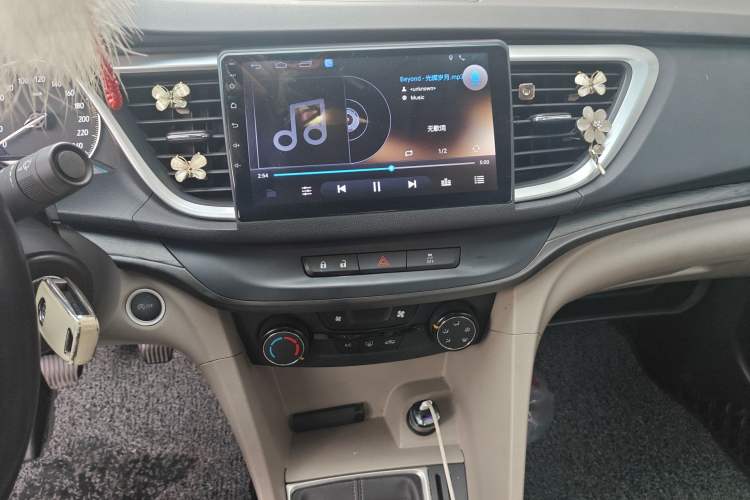 Used Buick GT 2018 15T Manual Elite Version China V Standard Audio And AC Panel