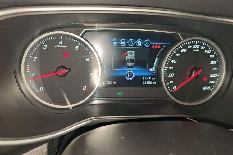 Used Hongqi H5 2018 30TD Smart Connect Dynamic Edition Odometer Close Up