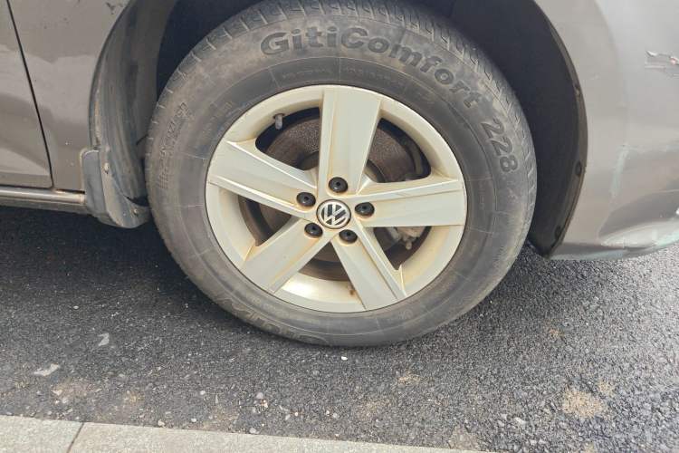 Used Volkswagen Bora 2013 1.6L Manual Fashion Edition
