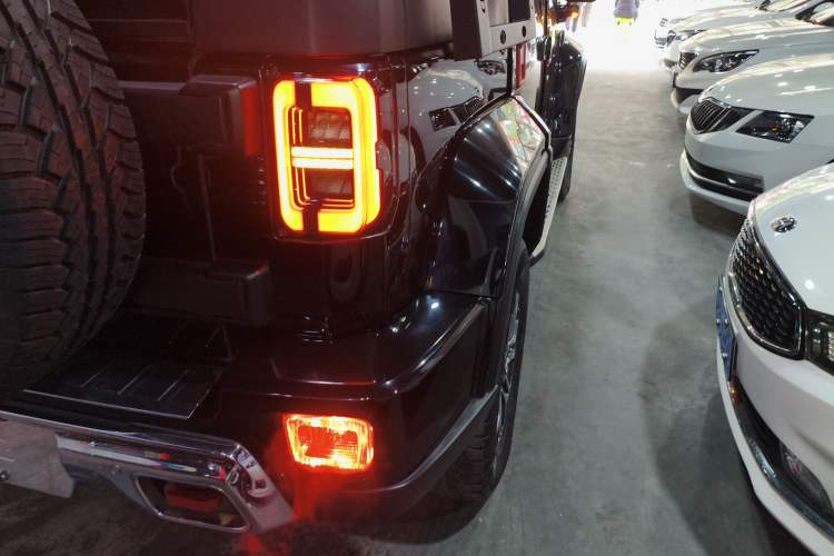 Used BAIC Off-Road BJ40 2018 PLUS 2.3T Automatic Four-Wheel Drive Flagship Version China V Emission Standard Exterior 3