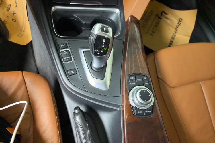 Used BMW 3 Series 2013 320Li Luxury Design Package