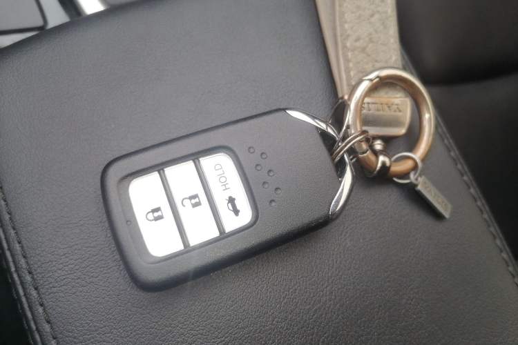 Used Honda Envix 2022 180TURBO CVT Comfort Version Vehicle Key