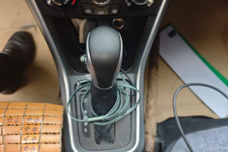 Used Suzuki S-Cross 2014 1.6L CVT Two-Wheel Drive Entry Model
