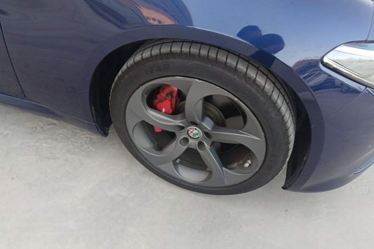 Used Alfa Romeo Giulia 2020 2.0T 280HP Luxury Sports Edition
