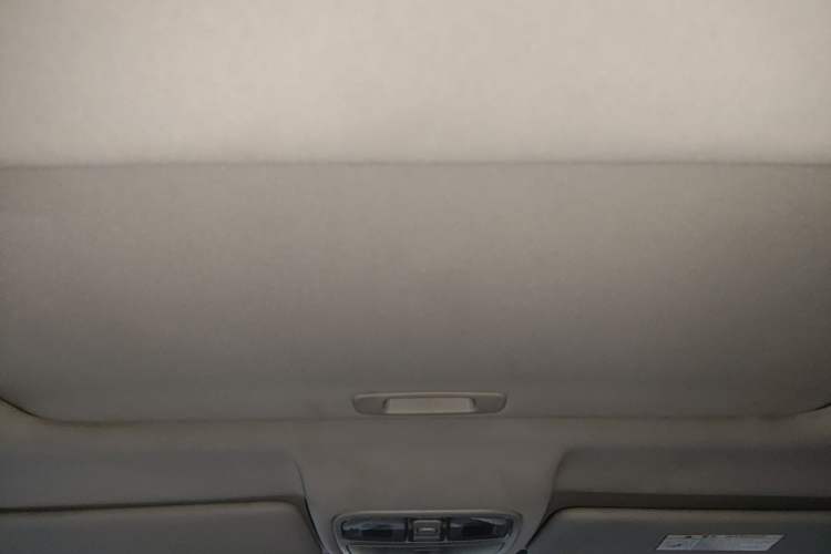Used CHANGAN CS75 2014 1.8T Automatic Elite Model China IV Standard Headliner