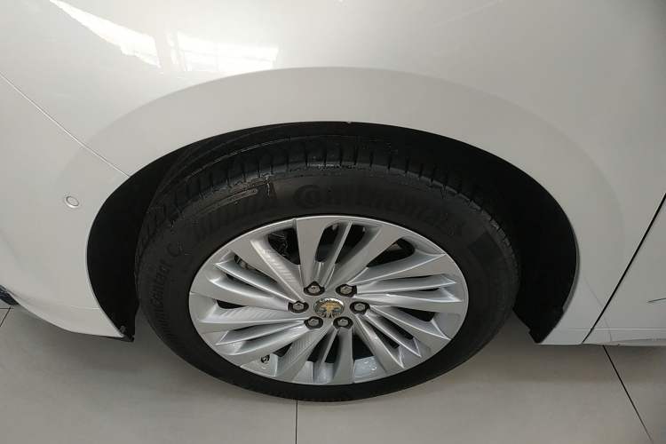 Used Buick Century 2023 2.0T Seven-Seater Yinshi Edition
