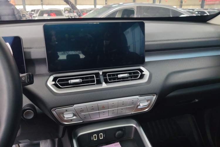 Used Haval H5 2023 2.0T Automatic All-Wheel Drive LinkedIn Gasoline
