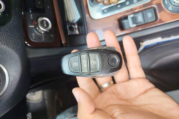 Used Volkswagen Touareg 2011 3.0 TSI Standard Version Vehicle Key