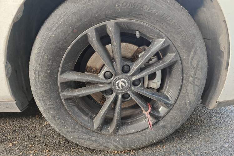 Used CHANGAN Eado DD 2023 Blue Whale NE 1.5T GDI DCT Enjoy Edition Right Front Wheel Hub