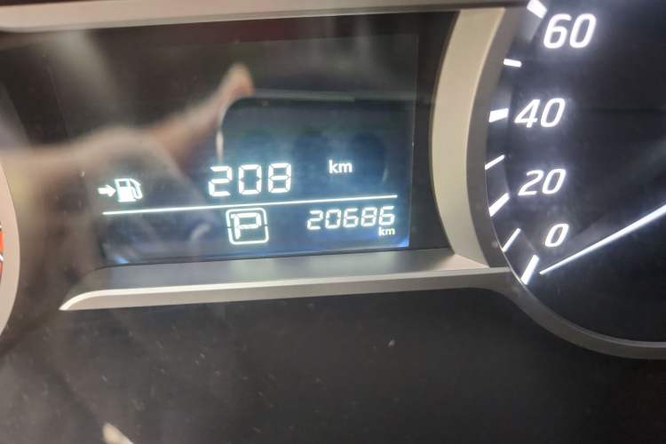 Used Nissan Lannia 2016 1.6L CVT Cool Edition Odometer Close Up